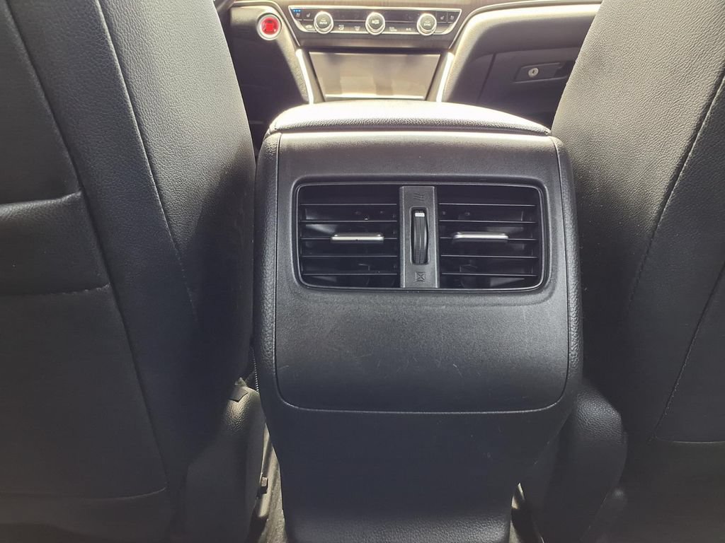 Used 2018 Honda Accord Touring image 24