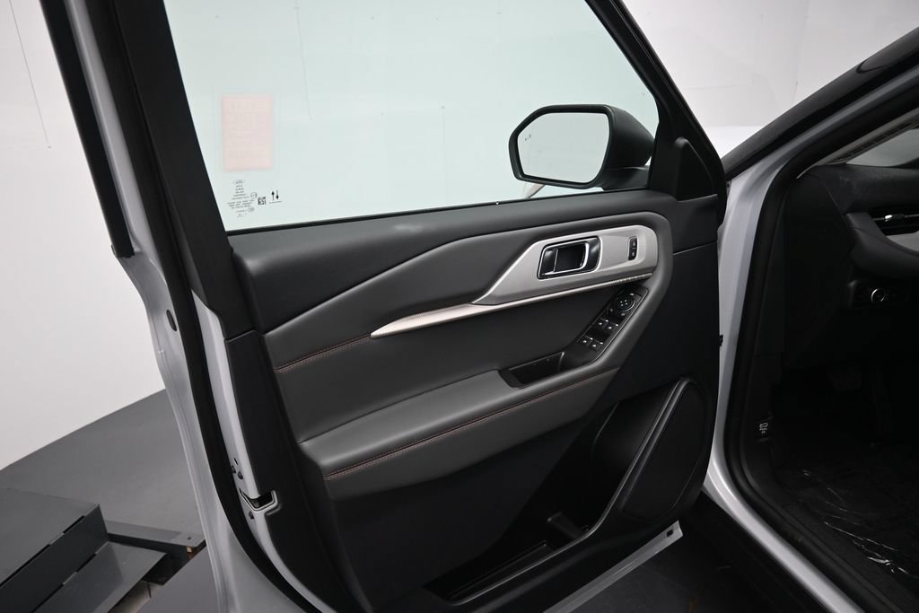 New 2026 Ford Explorer Active w/ Active Comfort Package AWD/4WD image 22