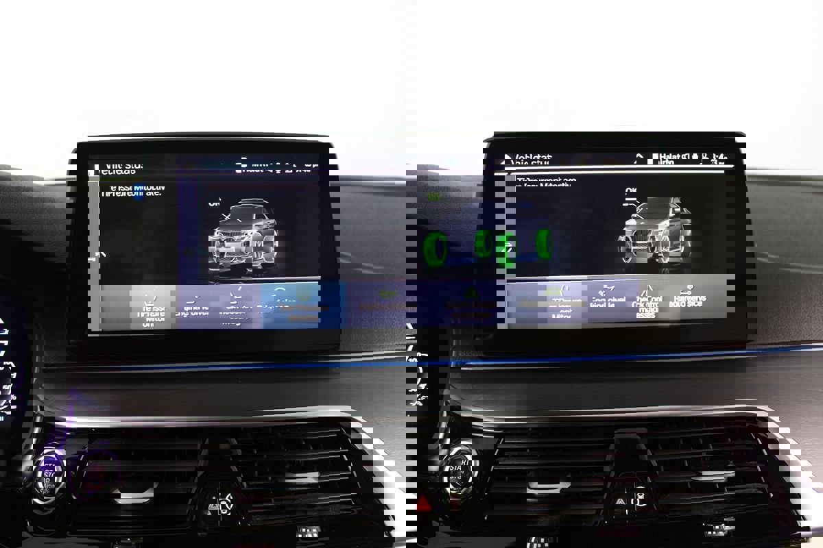 Used 2023 BMW 530e 530e w/ M Sport Package image 23