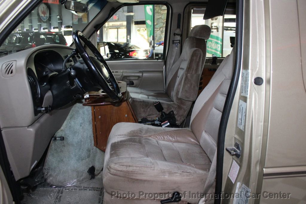 Used 2000 Ford E-150 and Econoline 150 image 13
