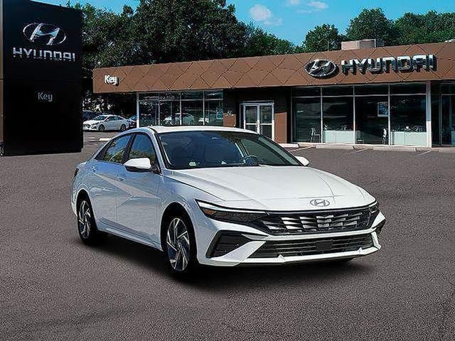 New 2026 Hyundai Elantra Limited FWD image 13