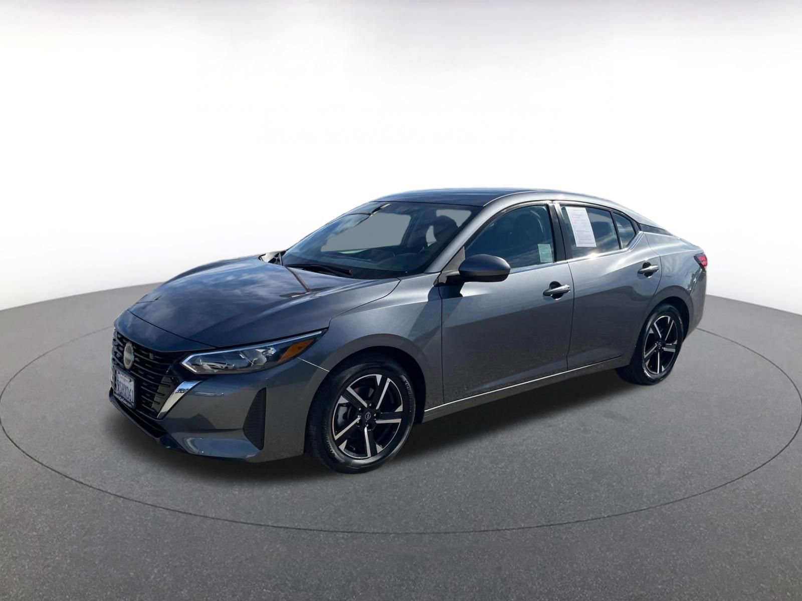 Used 2025 Nissan Sentra SV image 4