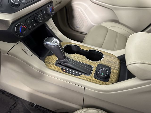 Used 2019 GMC Acadia Denali AWD/4WD image 16