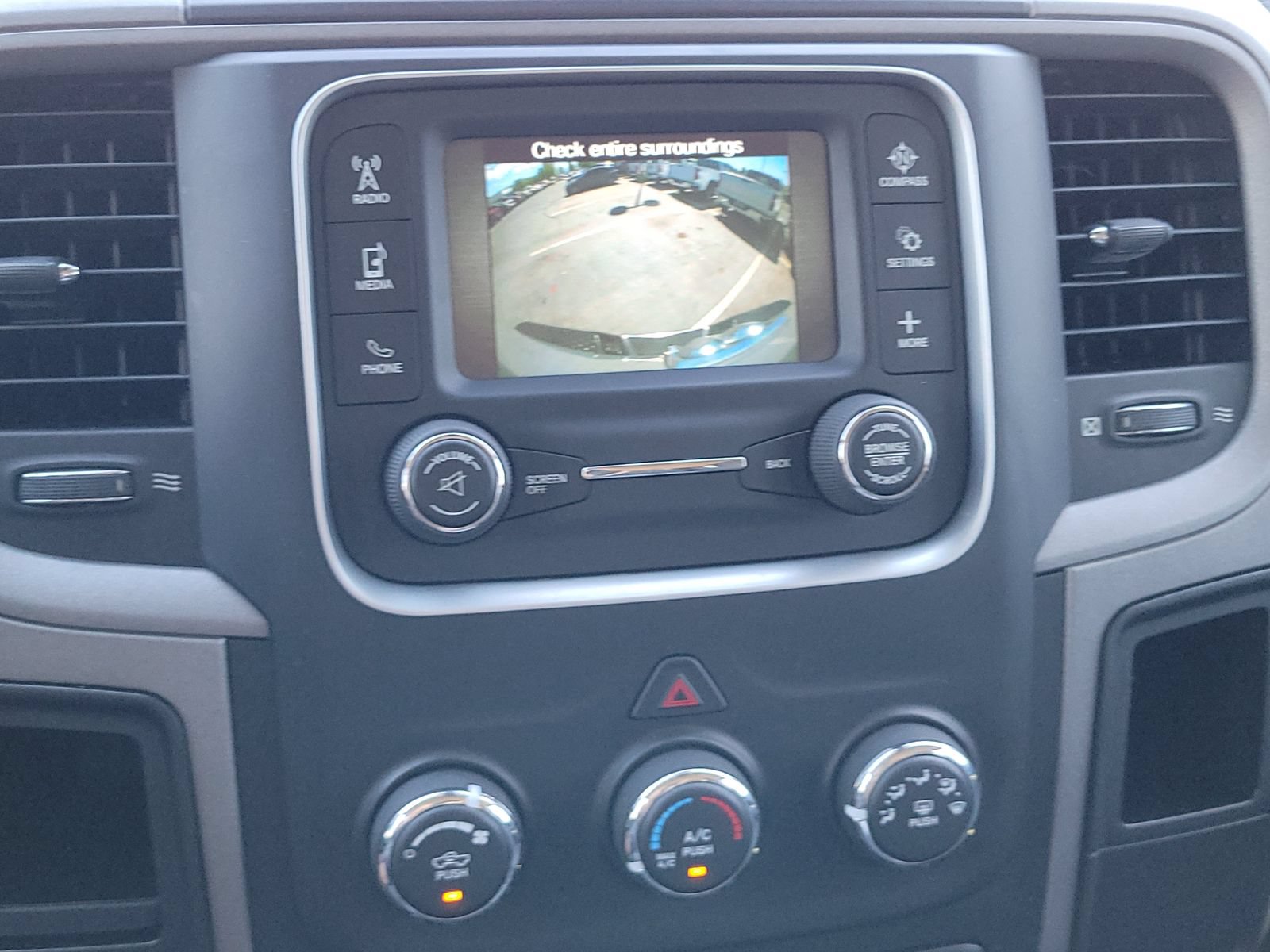 Used 2014 RAM 2500 Tradesman w/ Chrome Appearance Group AWD/4WD image 15