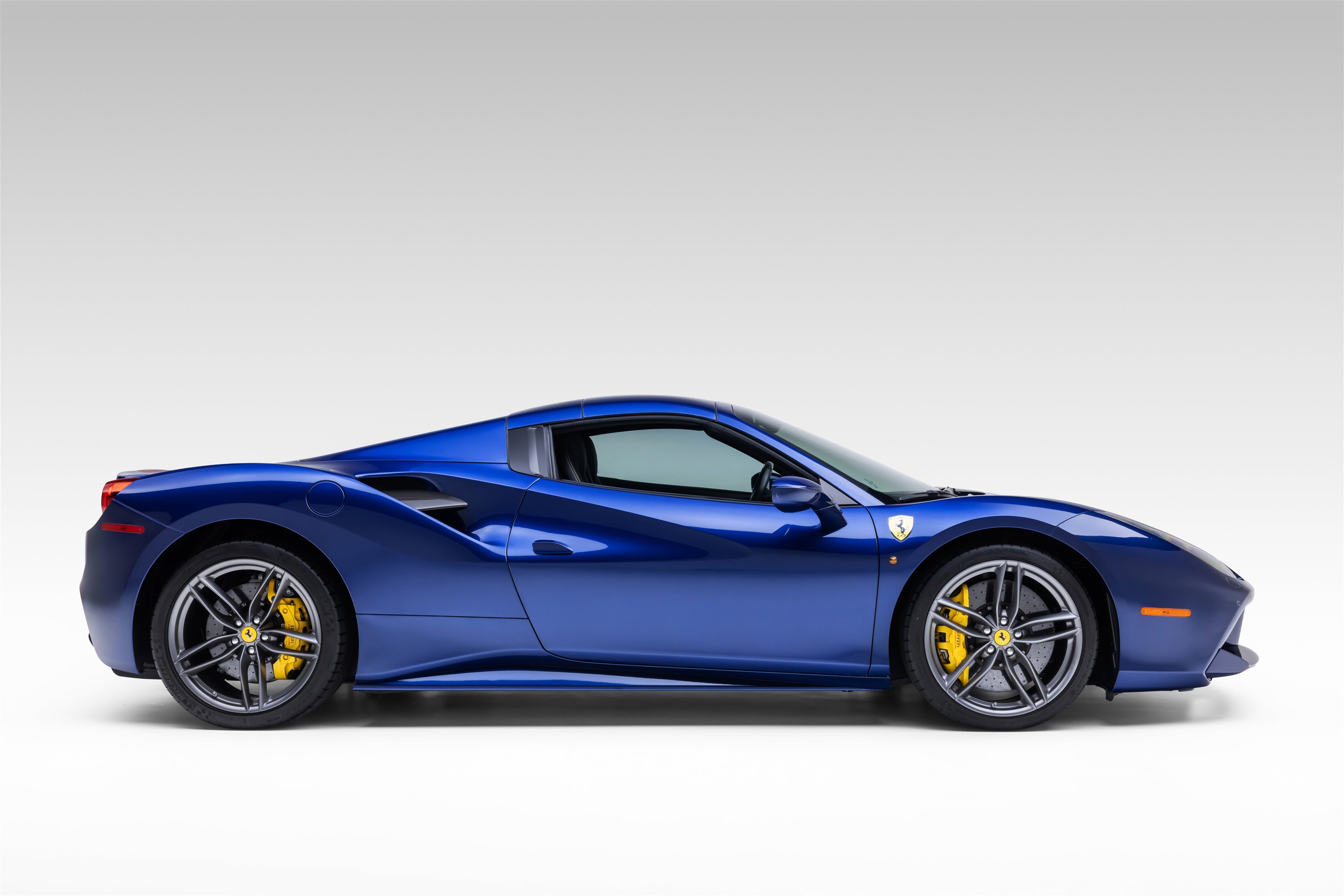 Certified 2017 Ferrari 488 Spider RWD image 12
