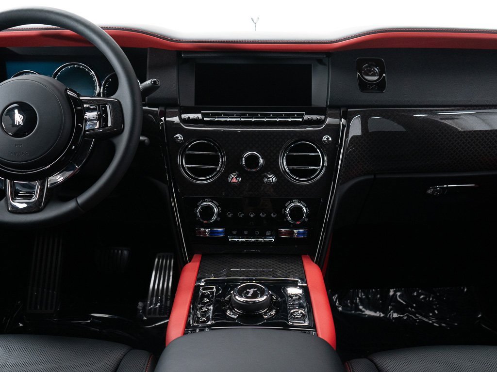 Certified 2024 Rolls-Royce Cullinan Black Badge w/ Dark Exterior Package image 36