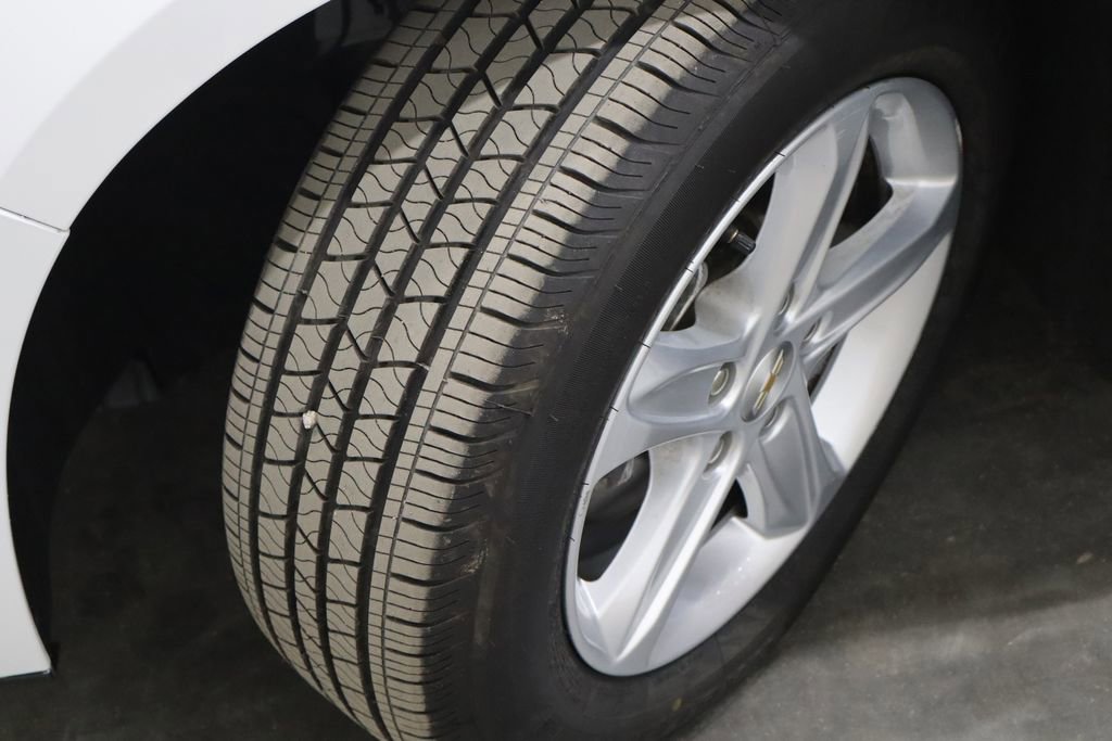 Used 2023 Chevrolet Malibu LT image 40