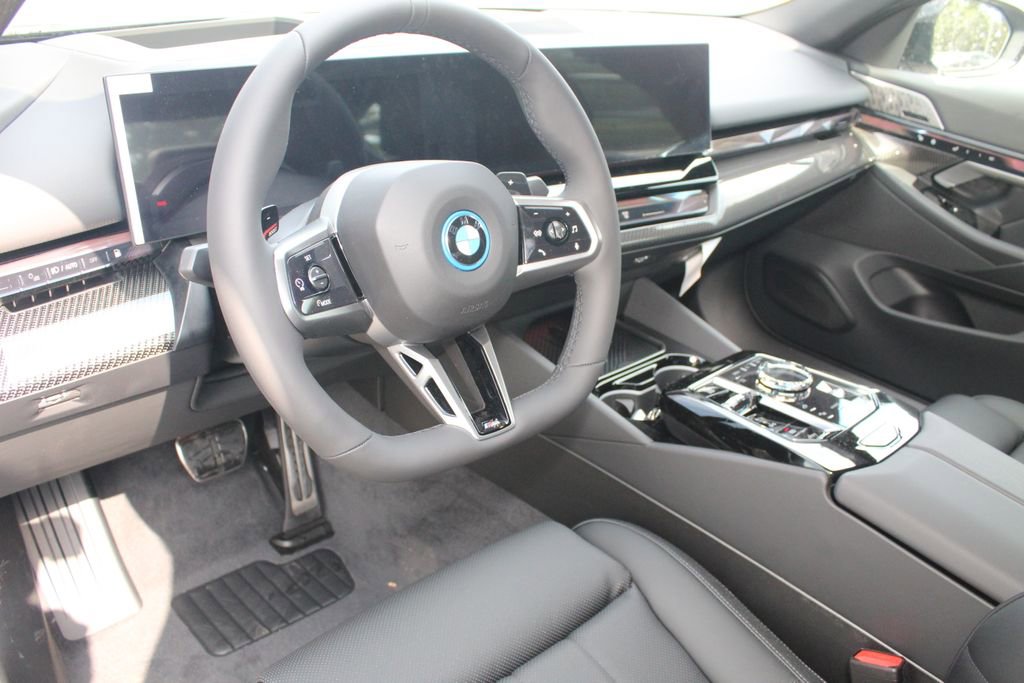 New 2027 BMW 550e xDrive AWD/4WD image 12