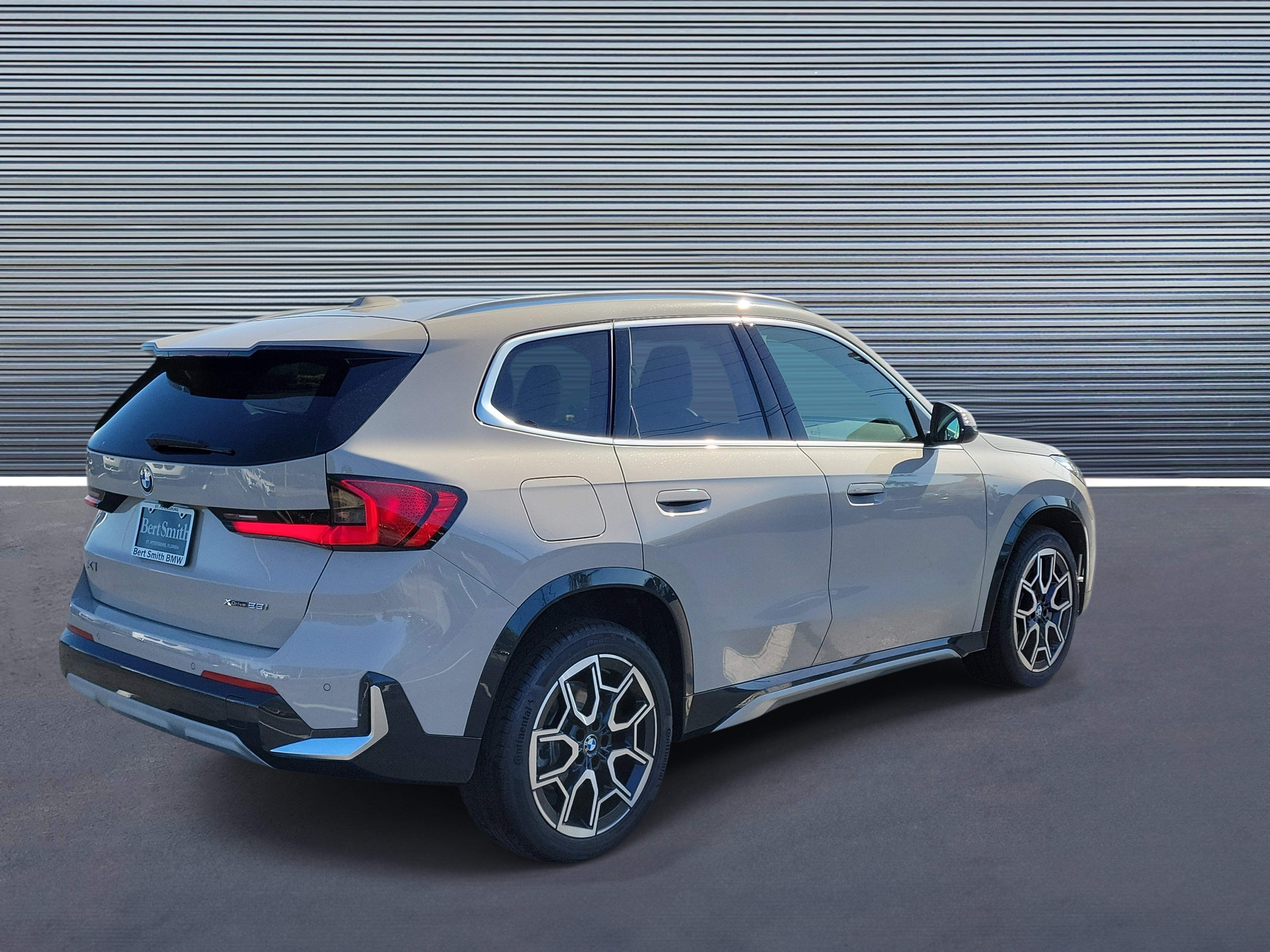New 2027 BMW X1 xDrive28i w/ Convenience Package AWD/4WD image 3