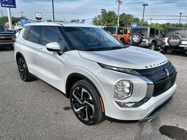 Used 2023 Mitsubishi Outlander SE AWD/4WD image 11