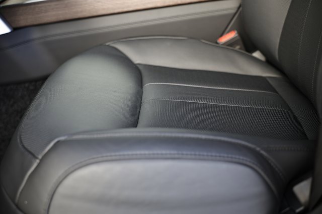 New 2025 Land Rover Range Rover Long Wheelbase SE image 27