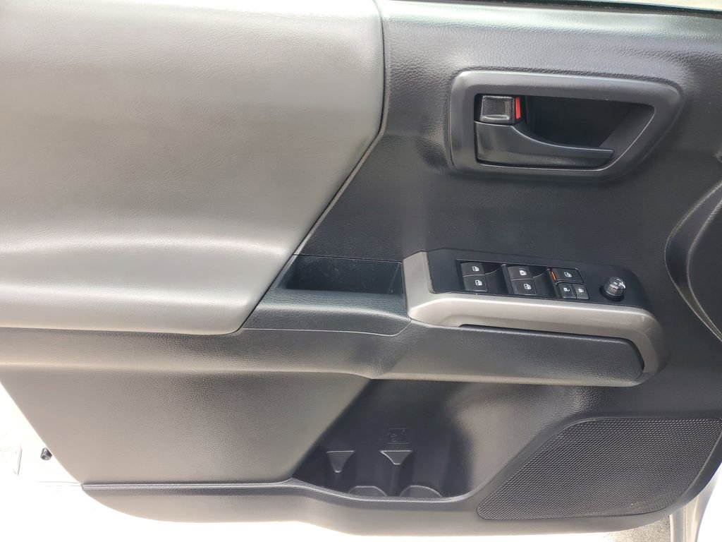 Used 2022 Toyota Tacoma SR5 w/ Technology Package image 16