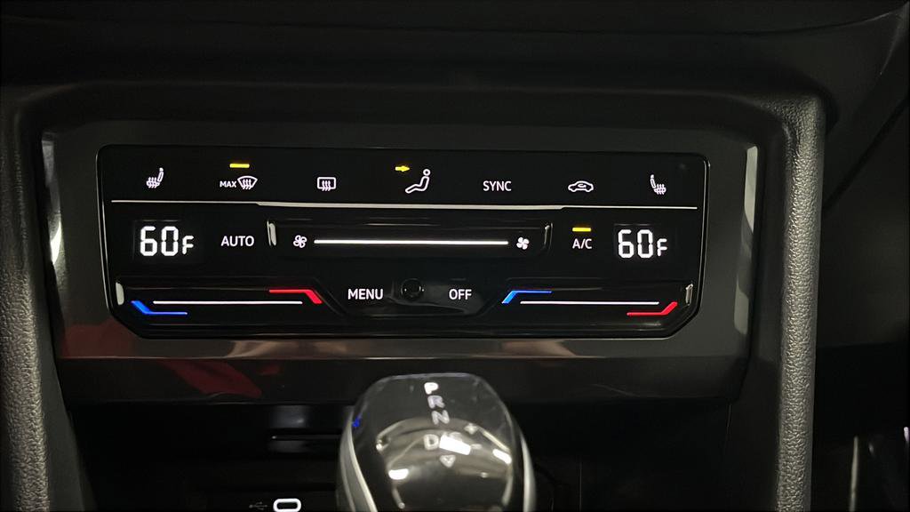 Used 2024 Volkswagen Tiguan SE AWD/4WD image 17