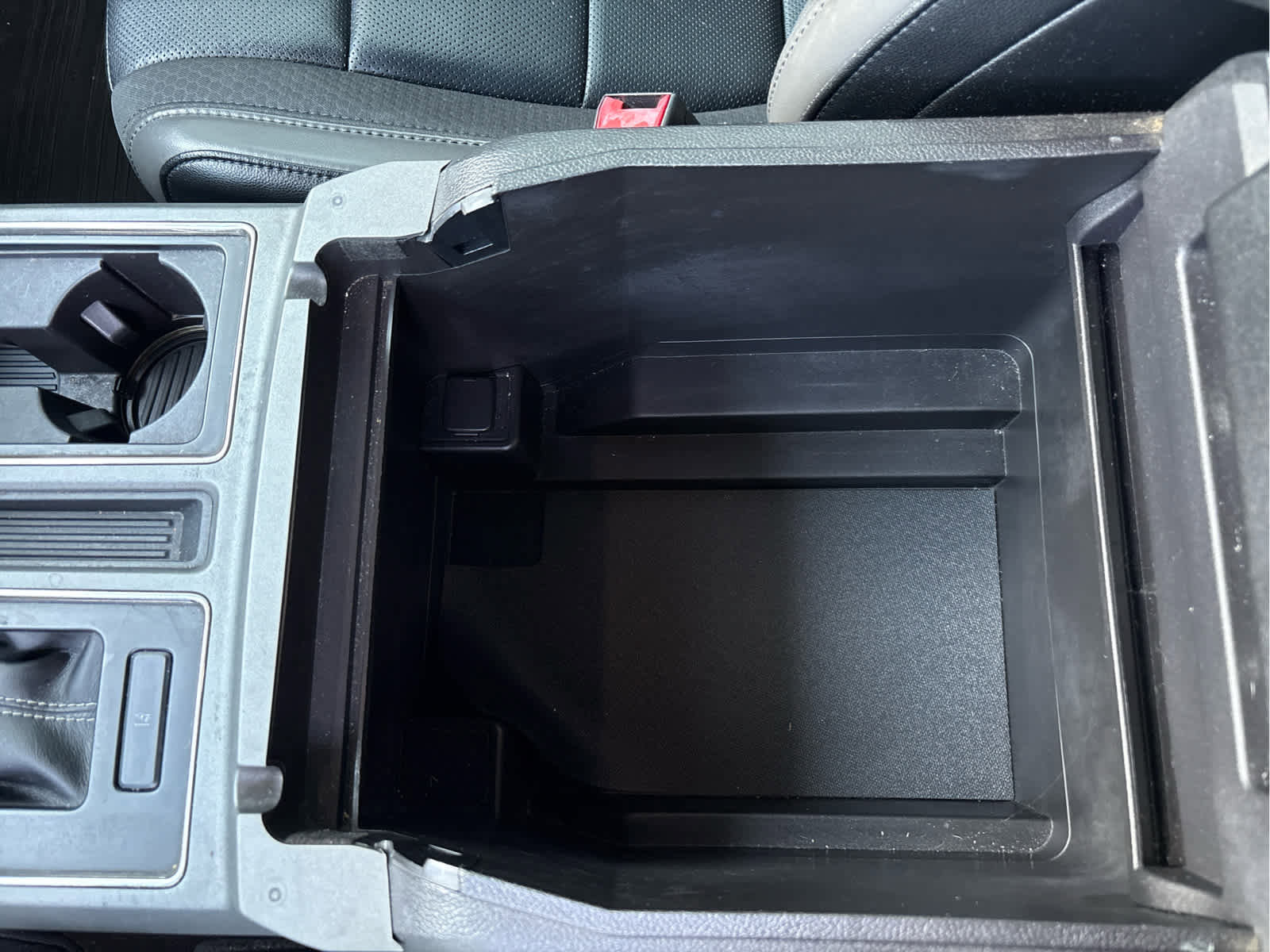 Used 2019 Ford F150 Raptor w/ Equipment Group 802A Luxury image 29