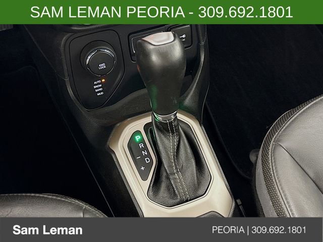 Used 2016 Jeep Renegade Limited image 17