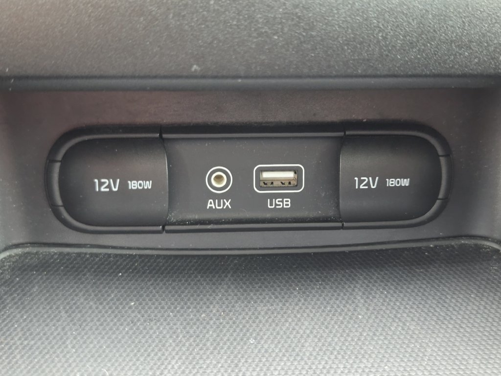 Used 2020 Kia Forte LXS FWD image 25