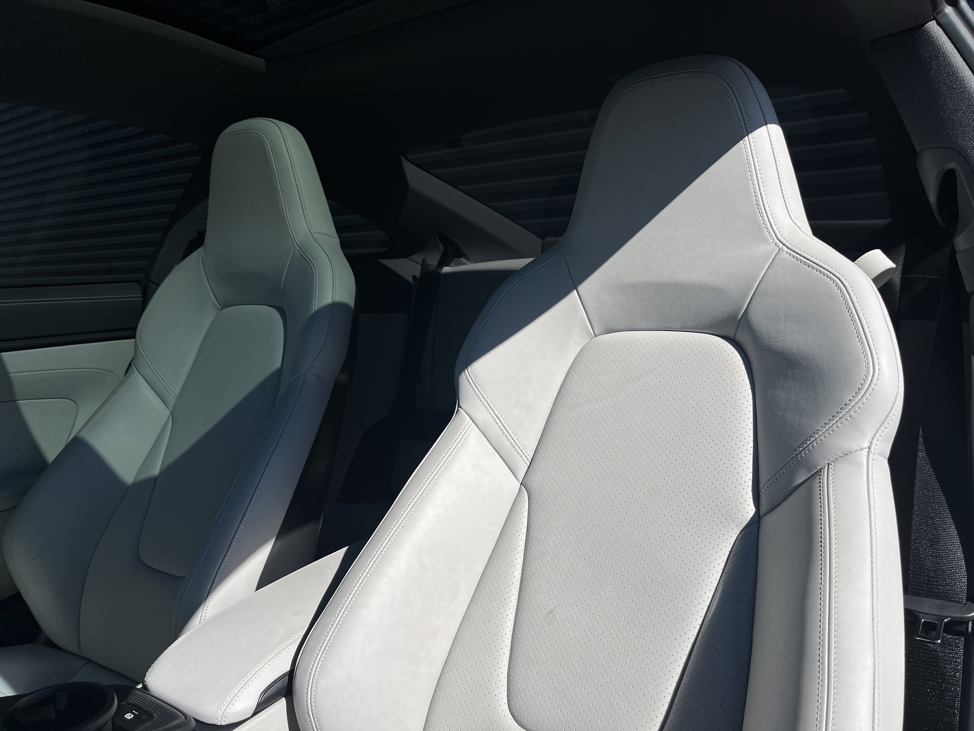 Certified 2024 Porsche 911 Carrera 4 GTS image 5