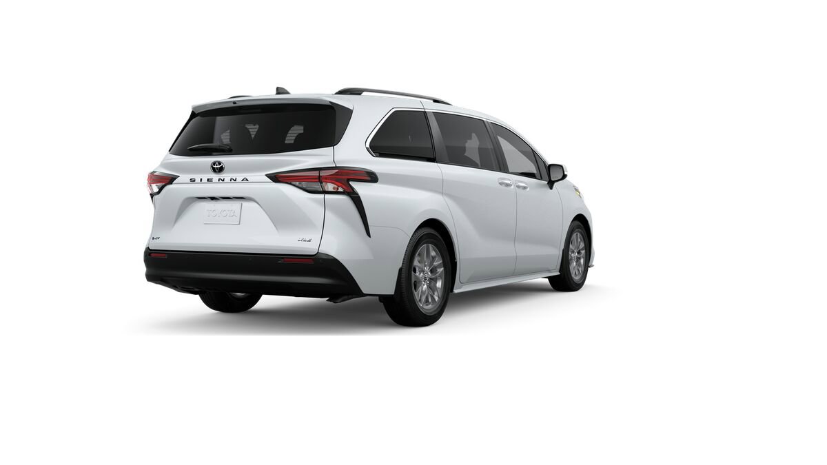 New 2026 Toyota Sienna XLE image 9