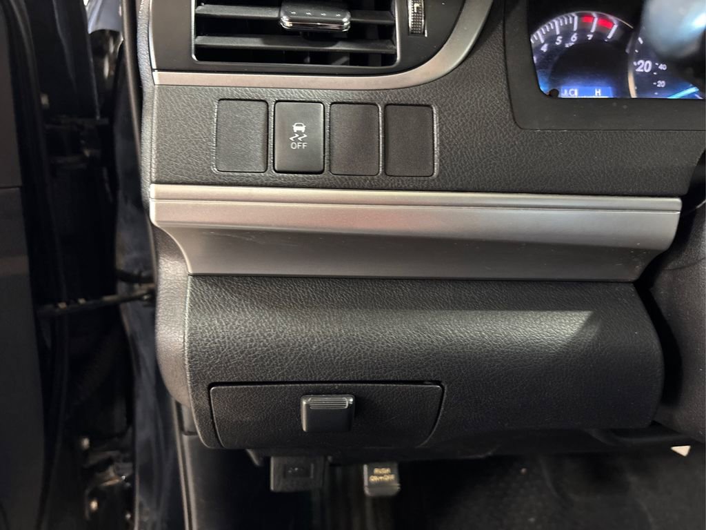 Used 2014 Toyota Camry SE image 29