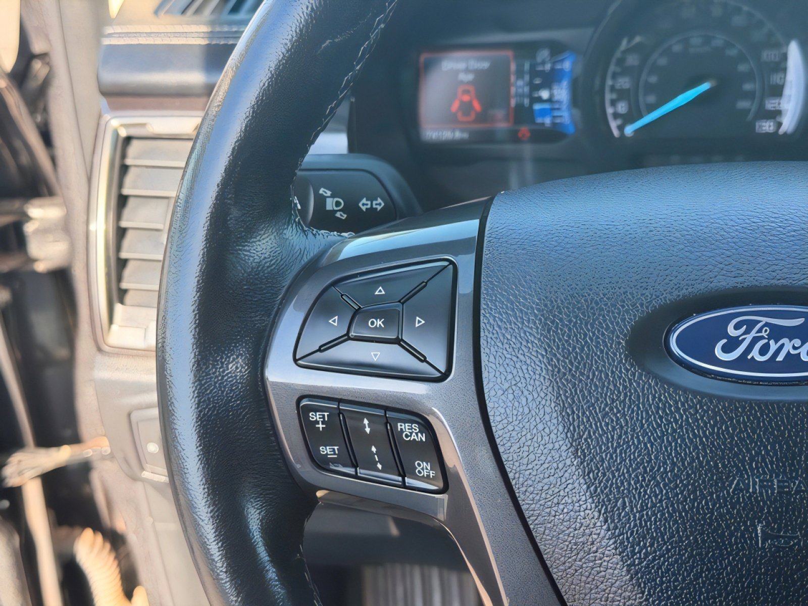 Used 2020 Ford Ranger Lariat w/ Equipment Group 501A Mid image 22