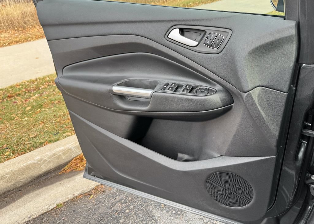 Used 2018 Ford Escape Titanium image 13