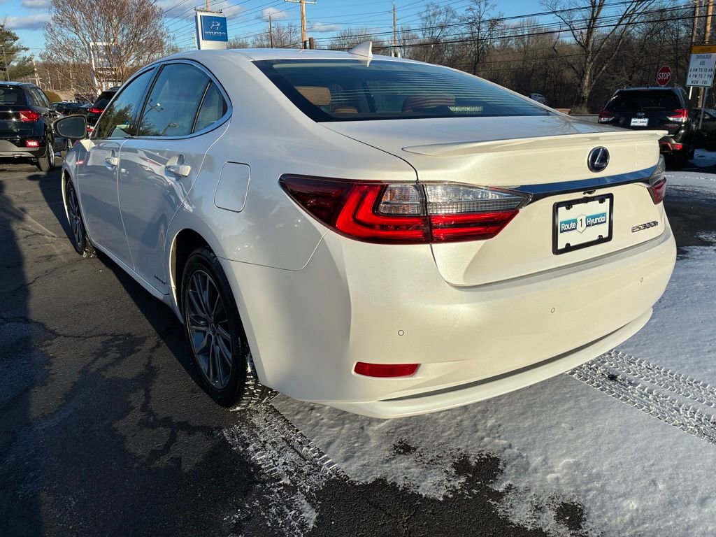 Used 2018 Lexus ES 300h image 5