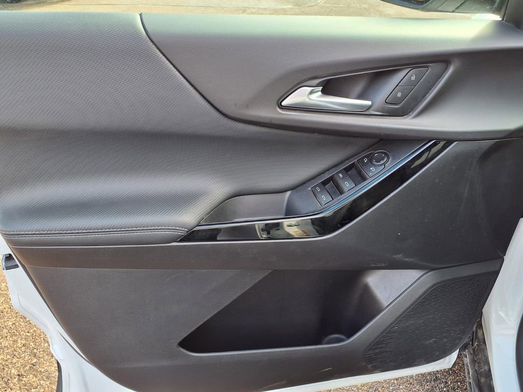 Used 2026 Chevrolet Equinox LT image 12