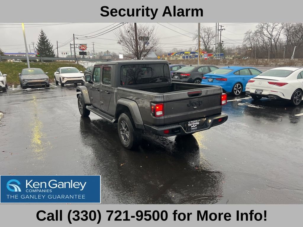 Used 2025 Jeep Gladiator Sport image 14