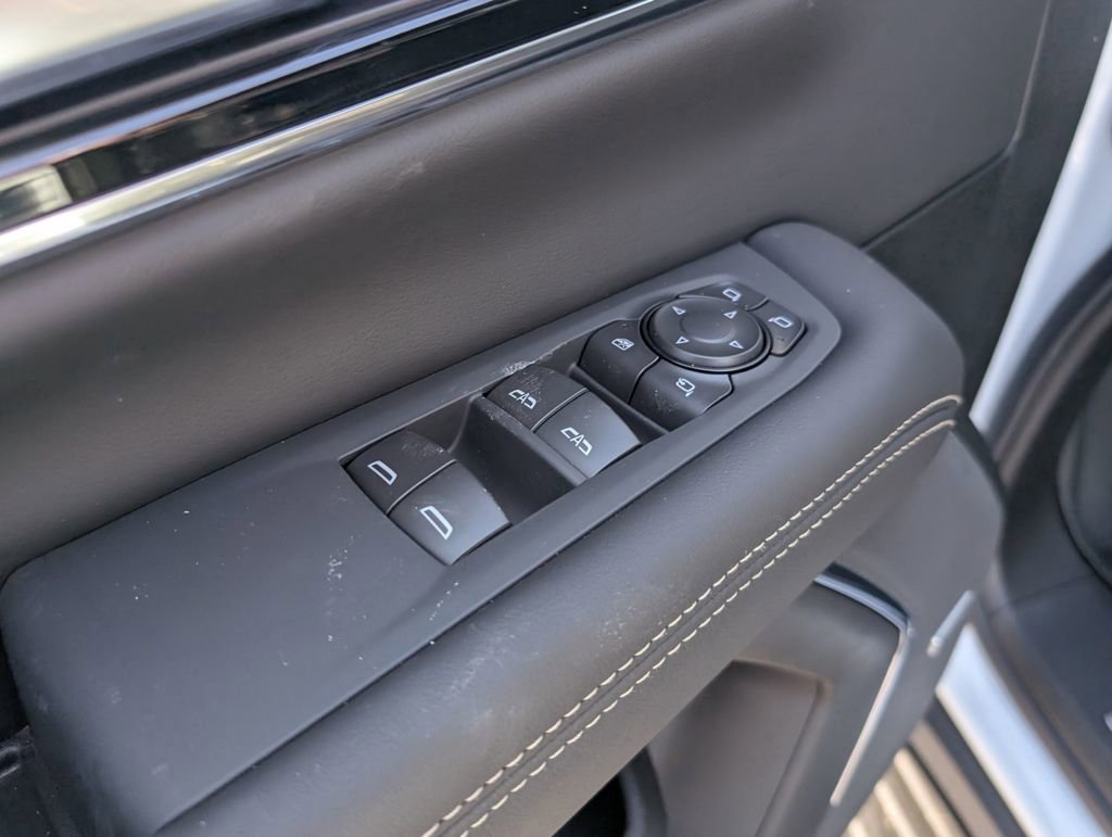 New 2026 GMC Yukon Elevation w/ Elevation Premium Package image 16