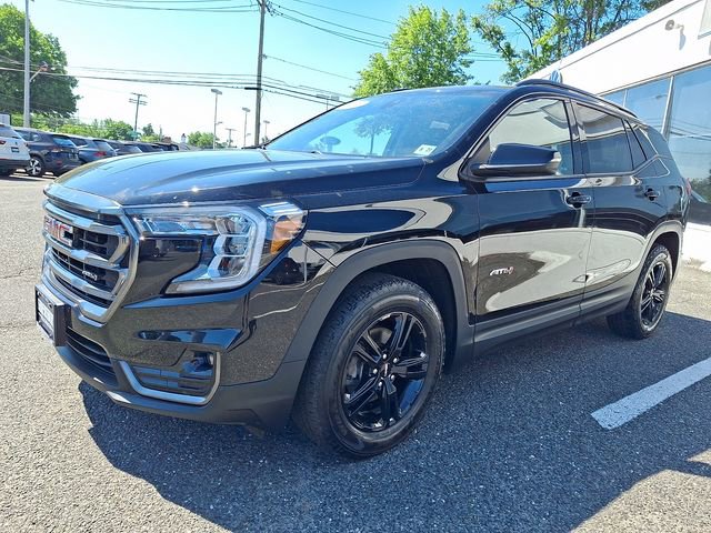 Used 2022 GMC Terrain AT4 AWD/4WD image 3