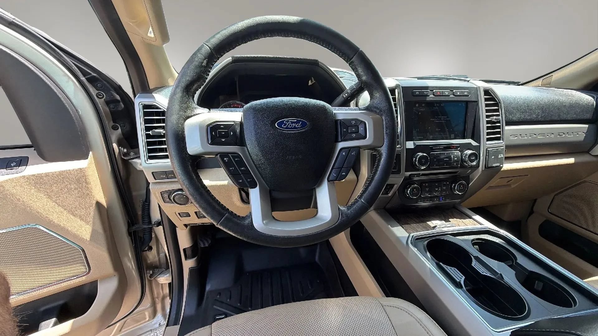 Used 2017 Ford F250 Lariat w/ Lariat Ultimate Package AWD/4WD image 14