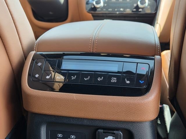 Used 2023 INFINITI QX60 Autograph image 32