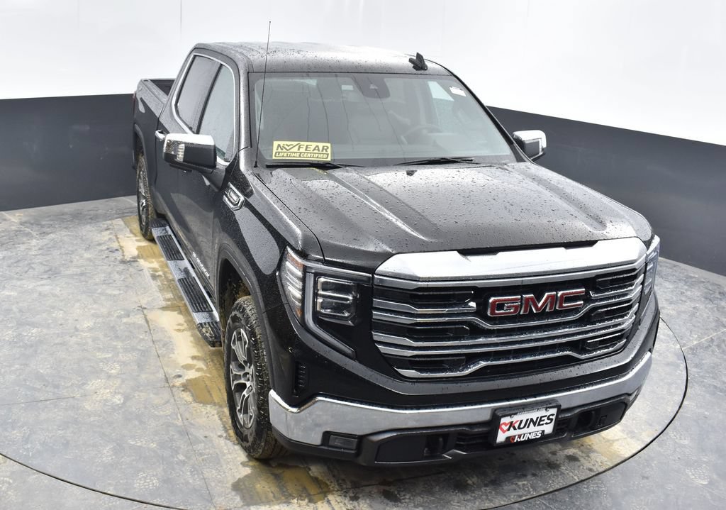 Used 2024 GMC Sierra 1500 SLT w/ X31 Off-Road Package AWD/4WD image 34