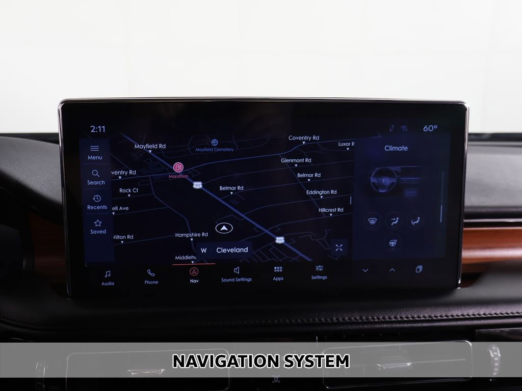 Used 2023 Lincoln Nautilus Reserve AWD/4WD image 3