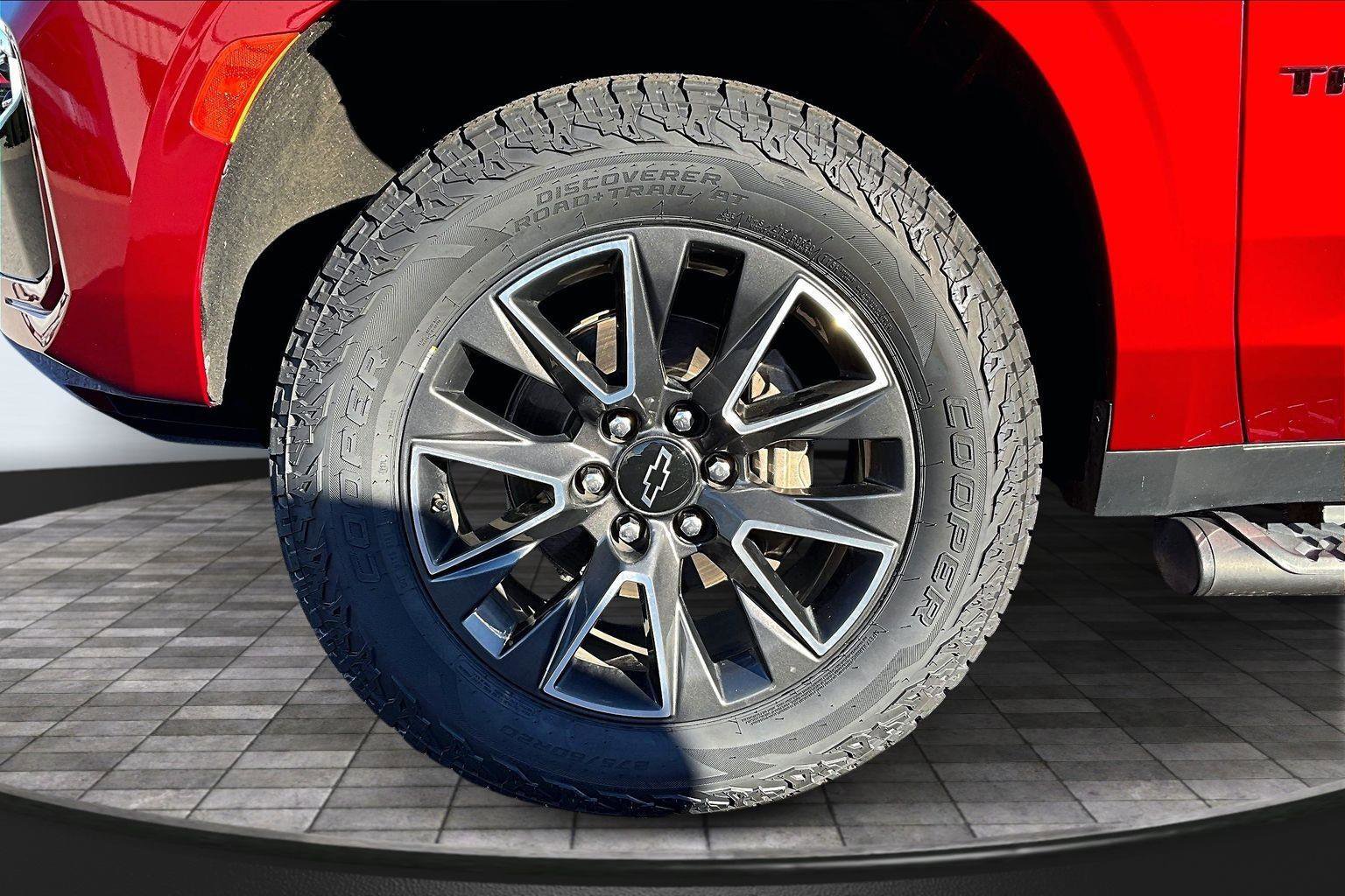 Used 2022 Chevrolet Tahoe Z71 w/ Luxury Package image 22