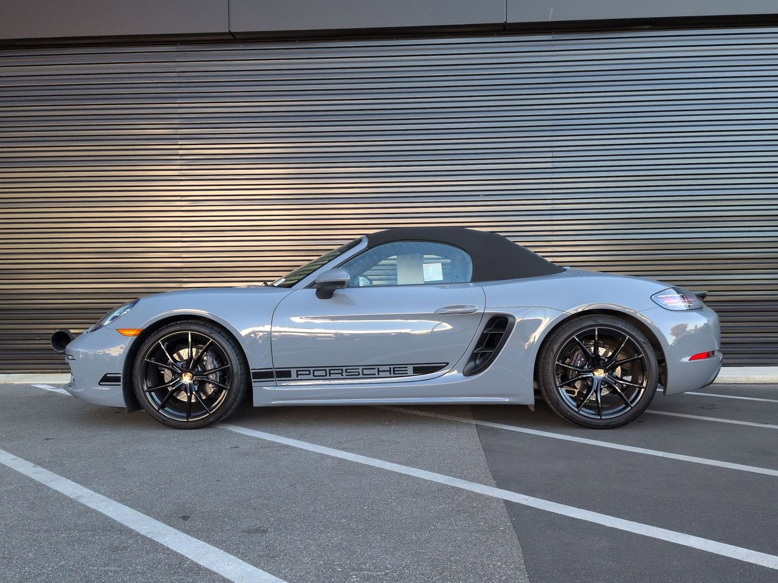 Certified 2025 Porsche 718 Boxster Style Edition image 2