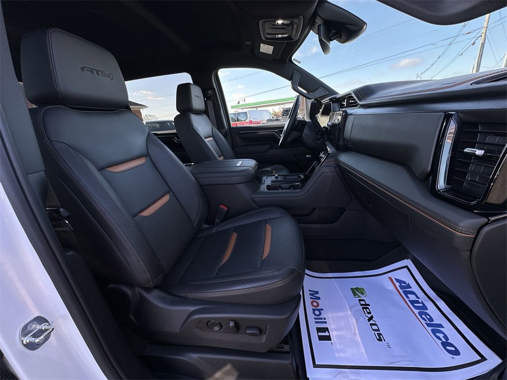 Used 2024 GMC Sierra 2500 AT4 image 23