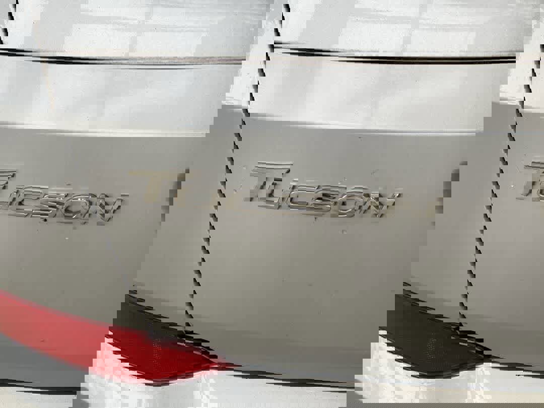 Used 2018 Hyundai Tucson Limited w/ Cargo Package image 11