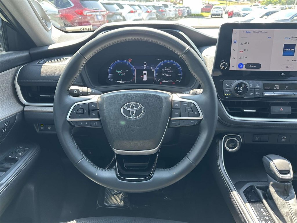 Used 2024 Toyota Grand Highlander Limited image 12
