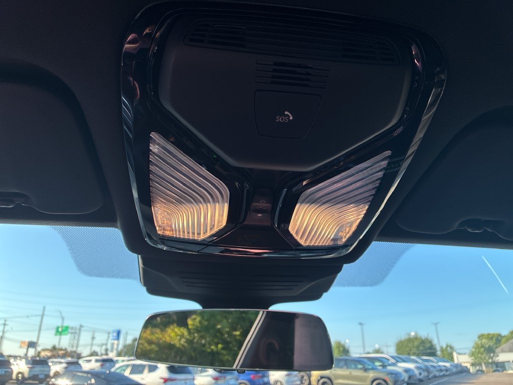 Used 2026 BMW X6 M60i AWD/4WD image 18