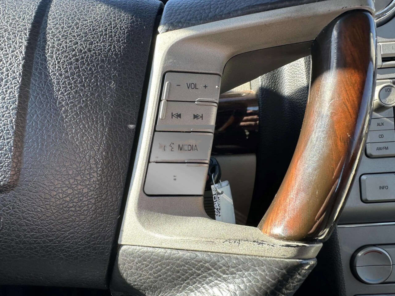 Used 2009 Lincoln MKZ image 22