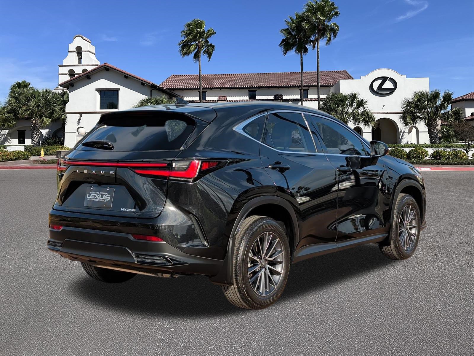 Used 2024 Lexus NX 250 FWD image 2