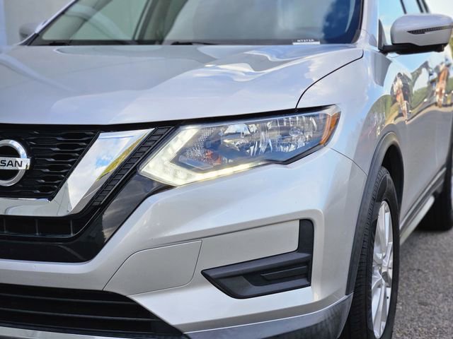 Used 2017 Nissan Rogue SV w/ SV Premium Package FWD image 8