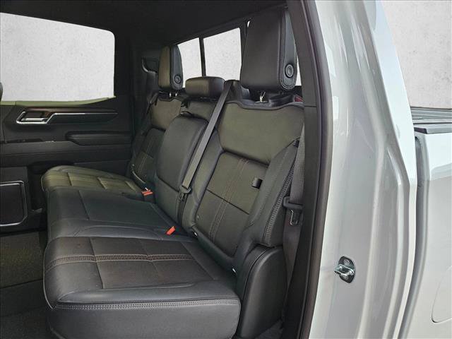 Used 2023 Chevrolet Silverado 1500 High Country w/ Z71 Off-Road Package AWD/4WD image 11