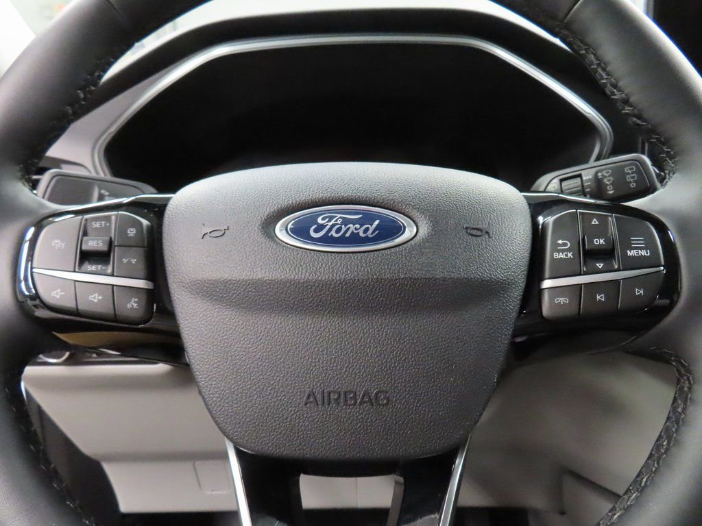 Used 2023 Ford Escape SE image 48