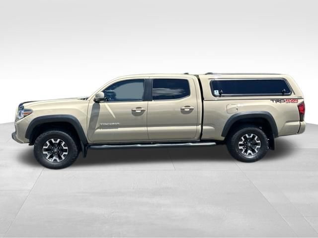 Used 2018 Toyota Tacoma TRD Off-Road w/ Technology Package AWD/4WD image 3