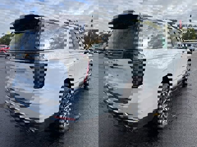 New 2026 Chevrolet Suburban High Country image 3