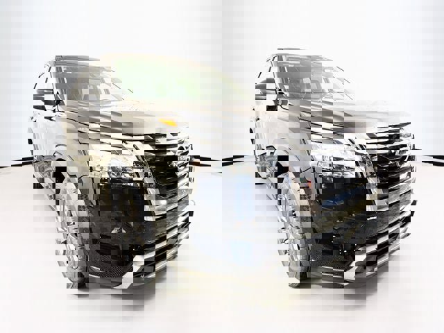 New 2025 Nissan Pathfinder S image 3