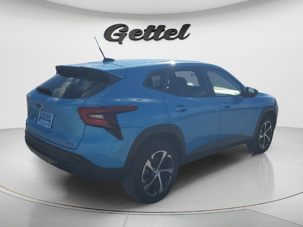 Used 2025 Chevrolet Trax RS w/ Driver Confidence Package FWD image 5