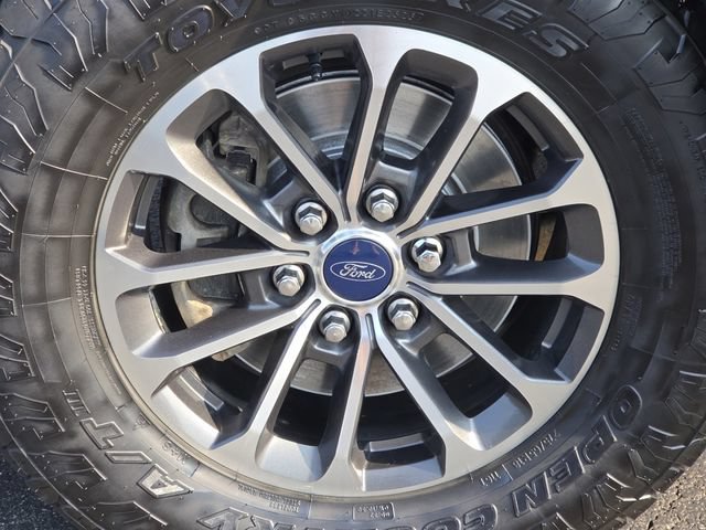 Used 2018 Ford F150 XLT w/ Equipment Group 302A Luxury AWD/4WD image 10